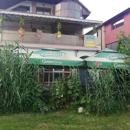 Leone Guest house *